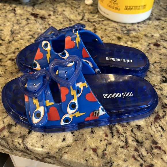 Girls 11 MINI MELISSA WIDE + CAPETOS KIDS NWT - Picture 2 of 7